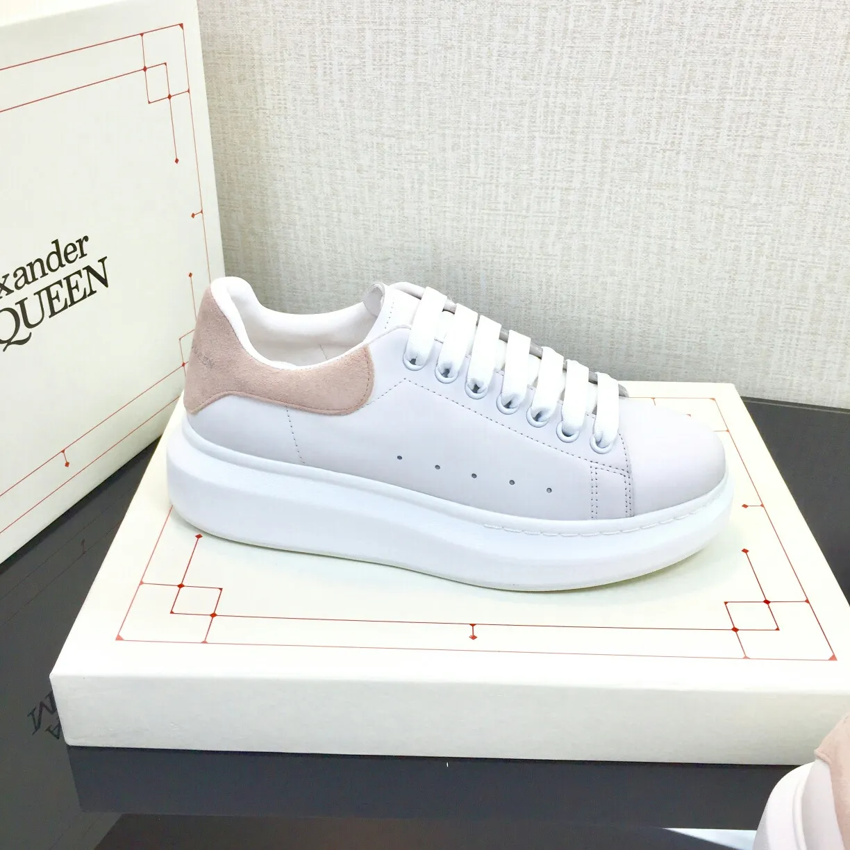 👟👟Ex-factory price 480👟👟 The latest upgraded version in 2022. The material is made of silk matte cowhide with sheepskin lining